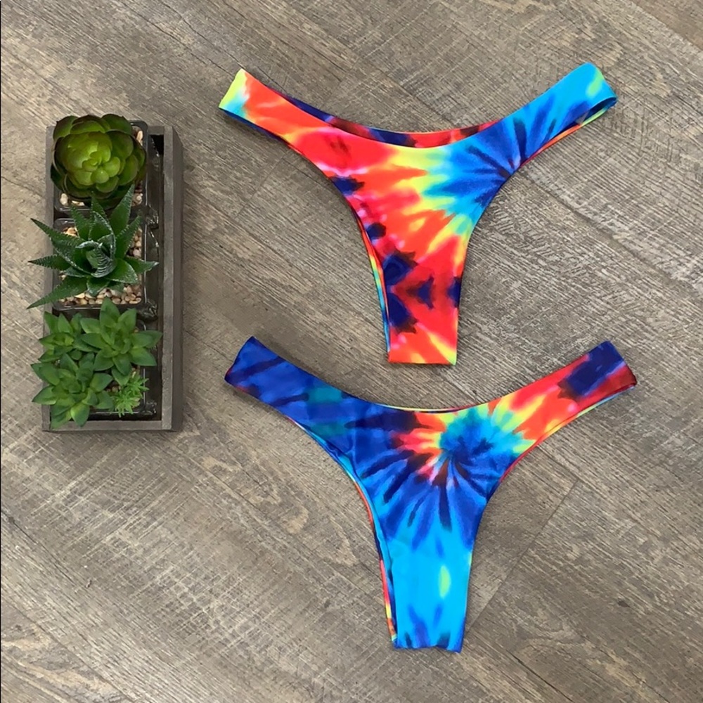 TieDye bathing suit bottoms Zaful size medium